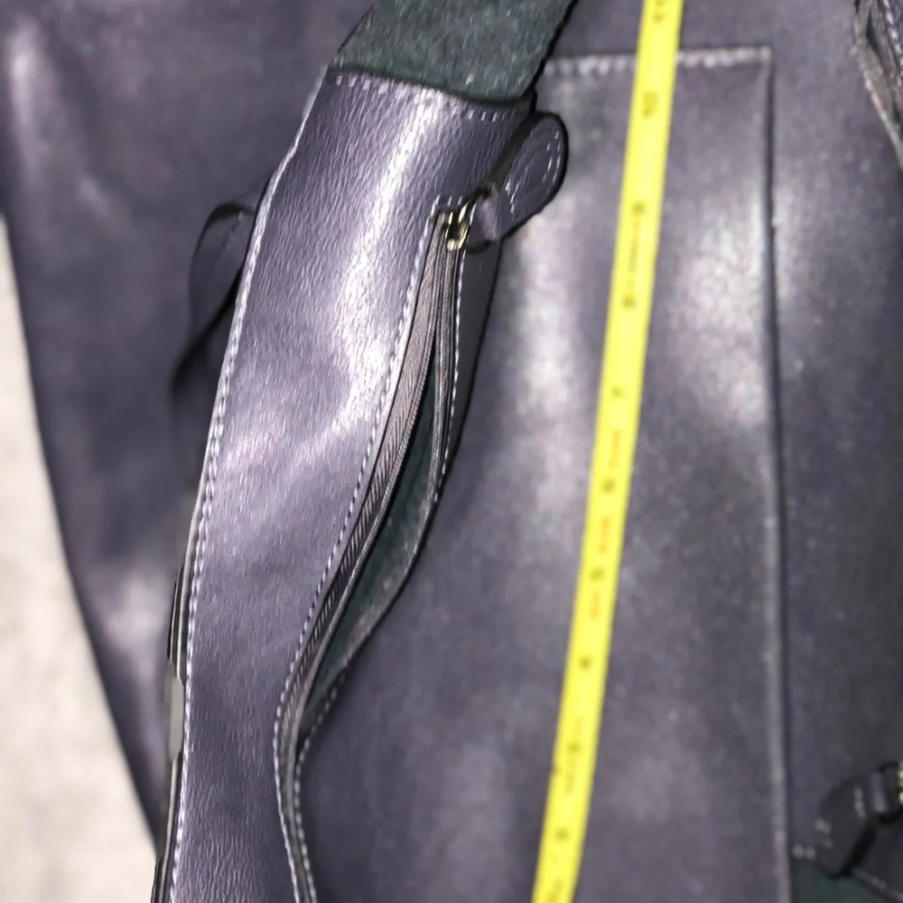 Elegant Blue Leather Tote Bag with Structured Design